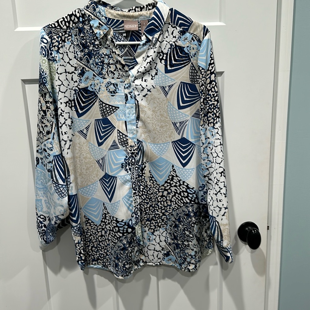 Women’s Chico’s blouse.